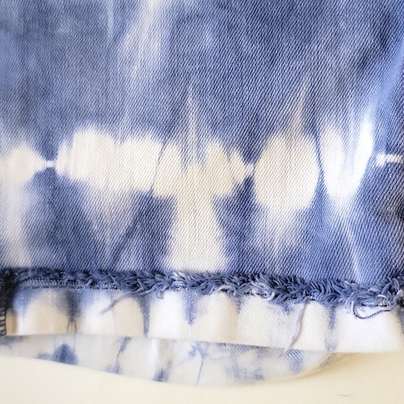 Old Navy Tie Dyed Shorts Frayed Cuffed Hem Blue White 10 - Picture 3 of 8